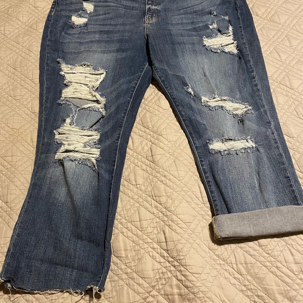 Judy blue size 3xl.  Worn once.  Cropped jeans.